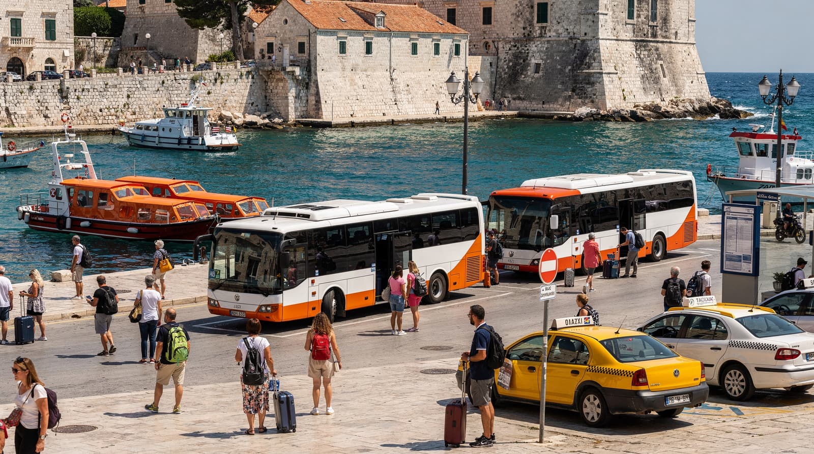 Getting around Dubrovnik: complete transport guide
