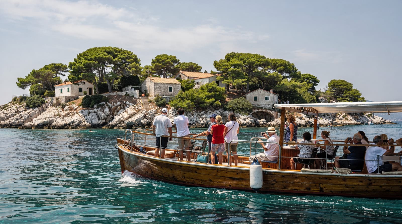 Elaphiti Islands cruise: which option suits your group?